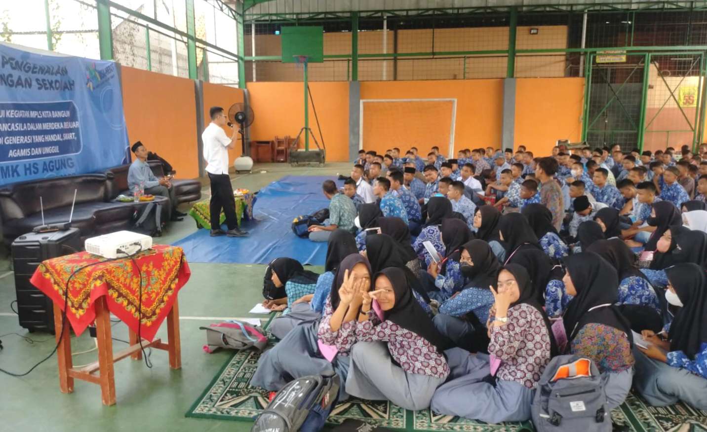 Penyuluhan cocomesh pada sekolah menengah lingkungan