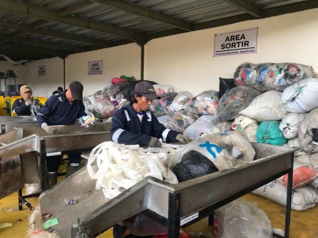 Komunitas Peduli Sampah Plastik Indonesia